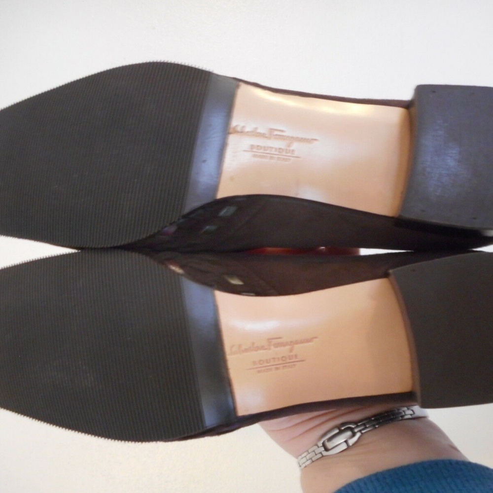 Salvatore Ferragamo Boutique Brown Suede Pumps - Picture 8 of 8